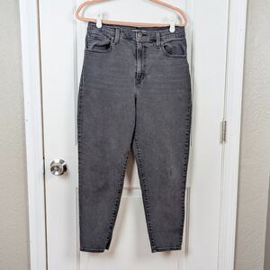 Levi's | Gray High Waisted Mom Jean Size 31